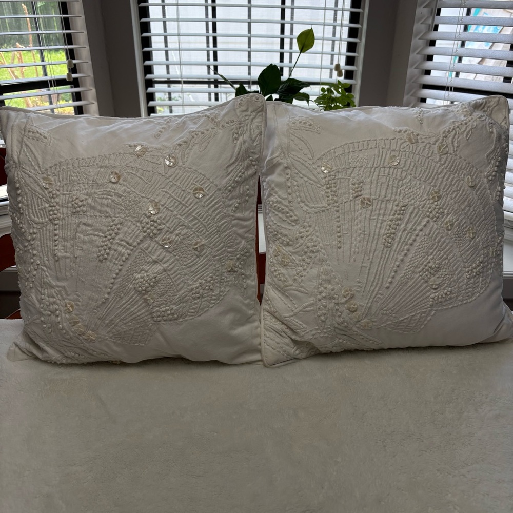 Pottery Barn Cream White Embroidered Shell Pattern Throw Pillows & Inserts Pair - Picture 2 of 12